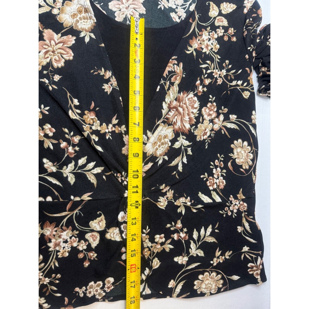 Briggs New York Womens XL Black Floral Twist Front Faux Wrap Top 385-KL2 - Picture 7 of 8